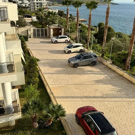 Jonian Waves Sarandë