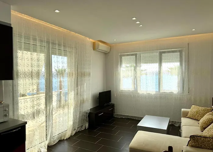 Jonian Waves * Sarande