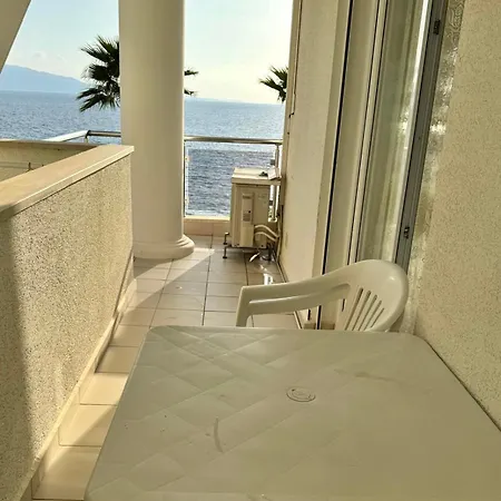 Lägenhet Jonian Waves